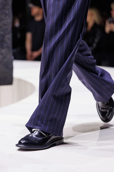 Look 14